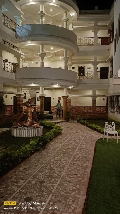 Hotel Kolam Shānti Niketan المظهر الخارجي الصورة
