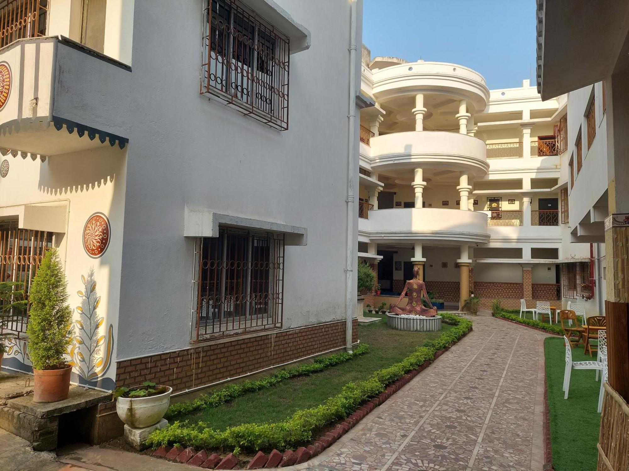 Hotel Kolam Shānti Niketan المظهر الخارجي الصورة